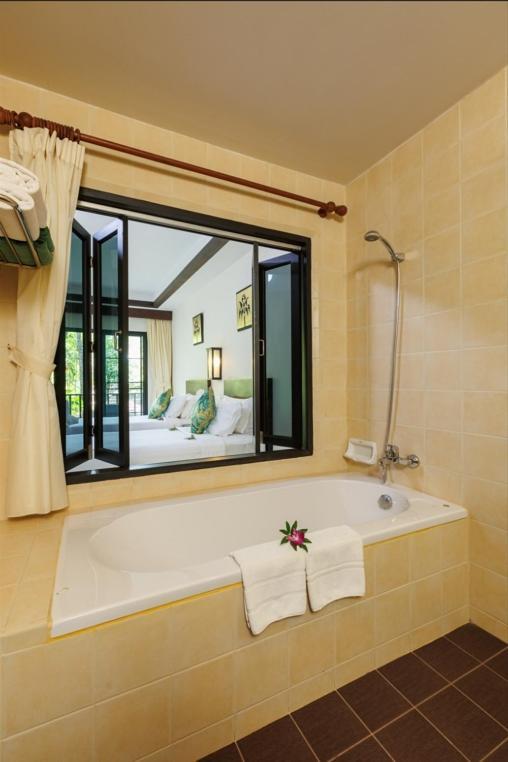 Nang Thong Bay Resort Khao Lak Exteriör bild