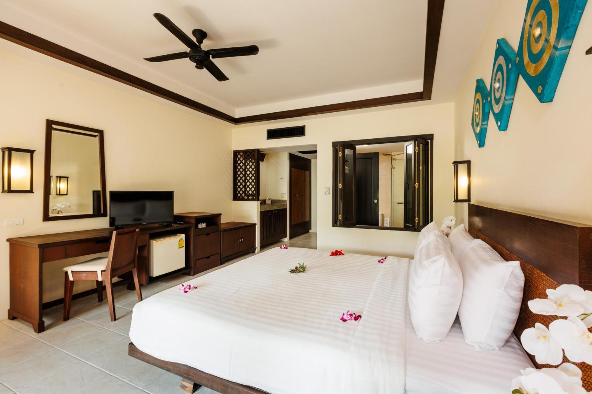 Nang Thong Bay Resort Khao Lak Exteriör bild